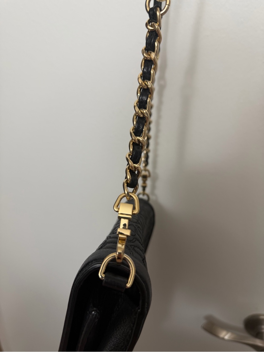 Tory Burch Black Quilted Leather Shoulder Bag with Gold Hardware - Picture 12 of 13